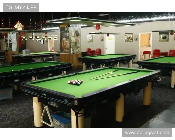 台球厅内游戏机的多种用途与娱乐价值解析